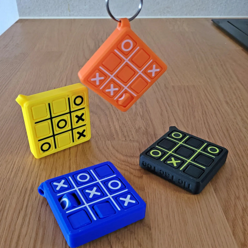 Anahtarlıklı XOX Tic Tac Toe Oyunu – Taşınabilir Mini Zeka Oyunu Anahtarlık