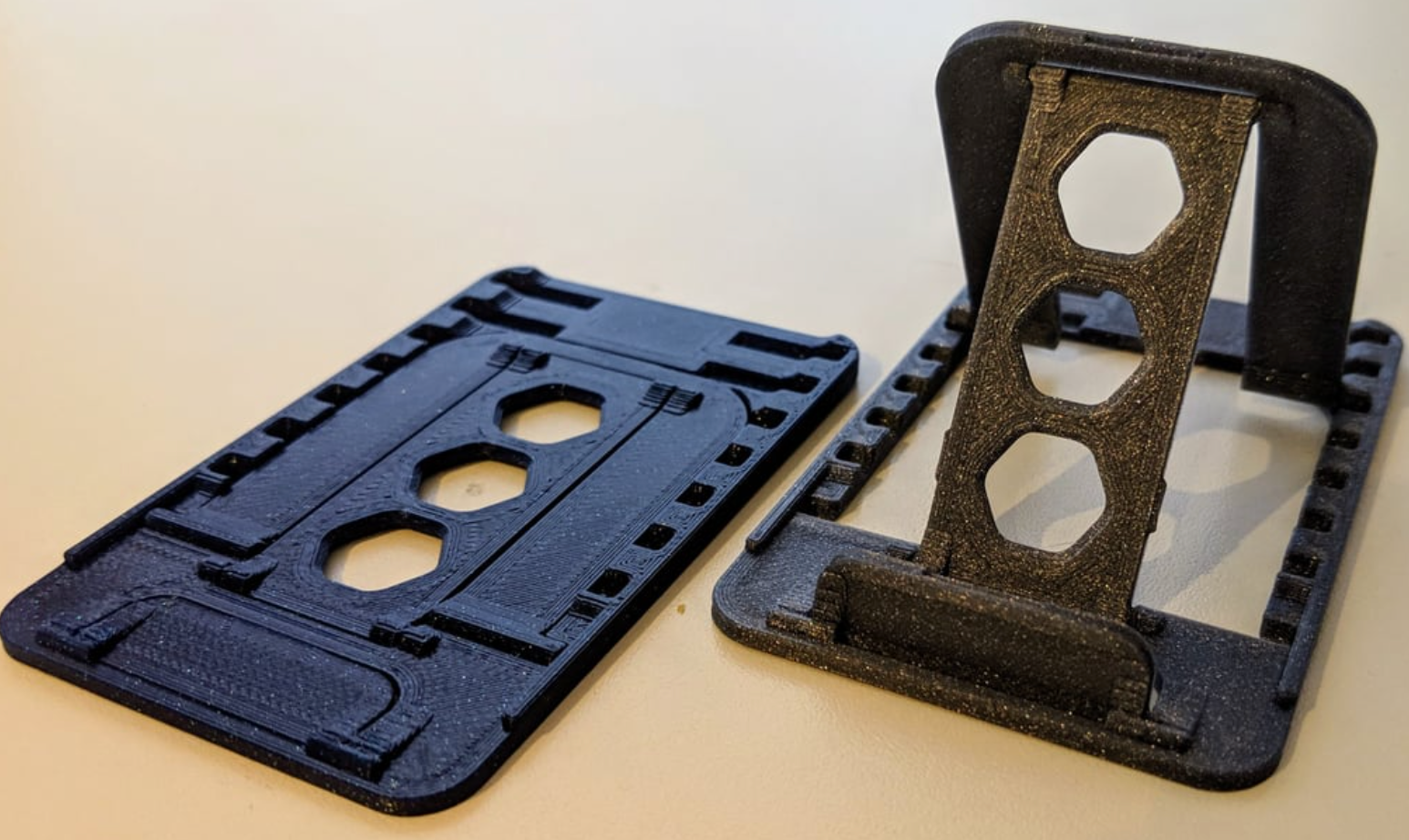 Kredi Kartı Boyutunda Katlanır Telefon Tutucu