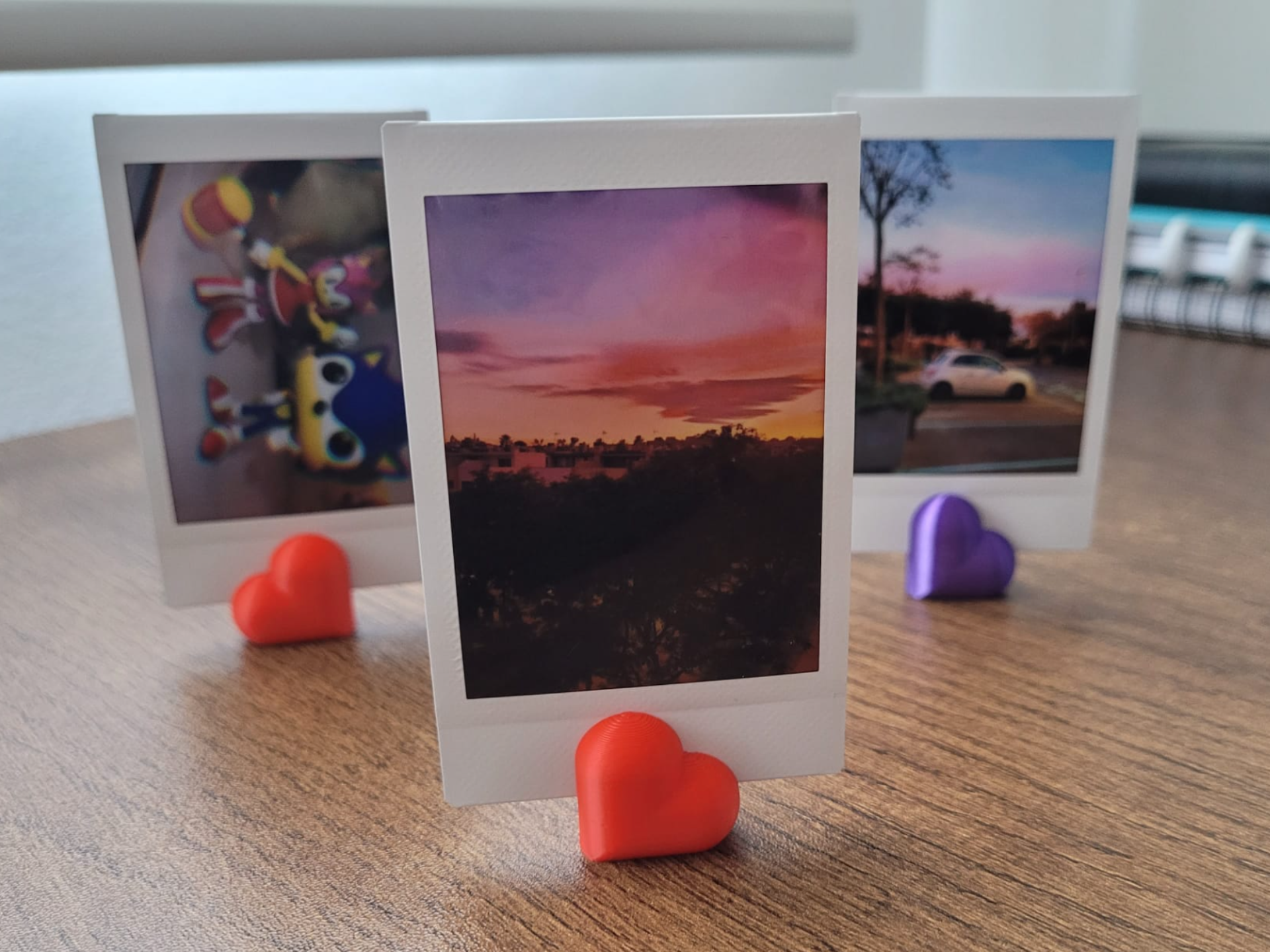 Kalp Tasarımlı Fotoğraf Tutacağı – Ofis & Ev Dekoru - 5 ADET