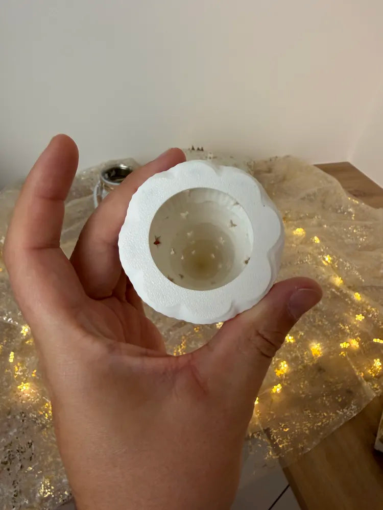 Yıldız Pencereli Yılbaşı Ağacı LED Mumluk – Dekoratif Christmas Tree Ambiyans Işığı